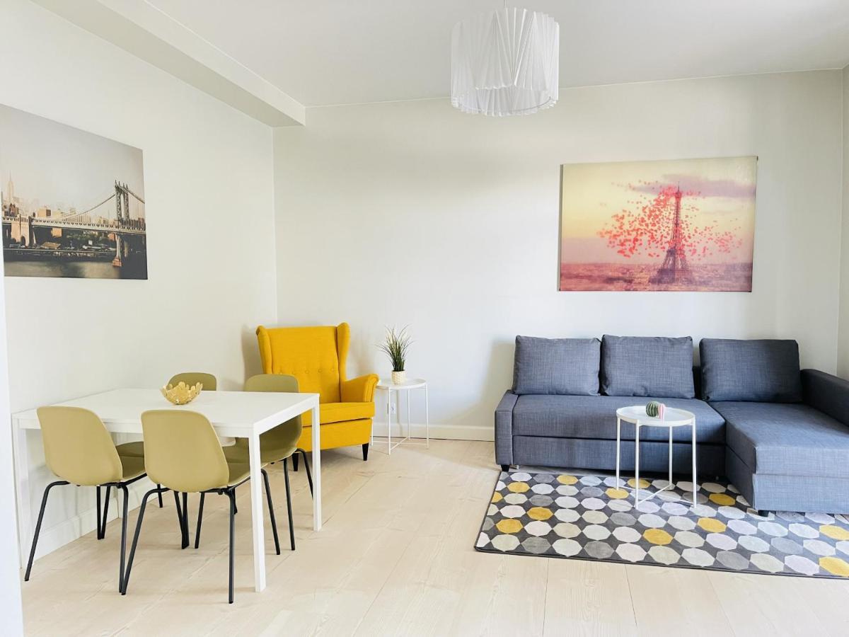 Aday - 2 Bedroom Apartment With Patio Aalborg Bagian luar foto