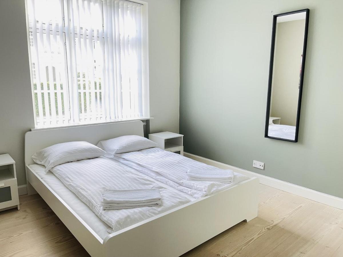 Aday - 2 Bedroom Apartment With Patio Aalborg Bagian luar foto