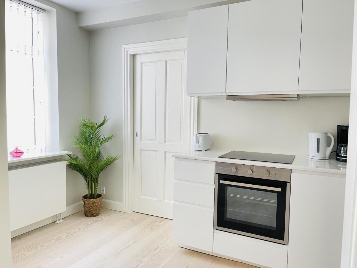 Aday - 2 Bedroom Apartment With Patio Aalborg Bagian luar foto